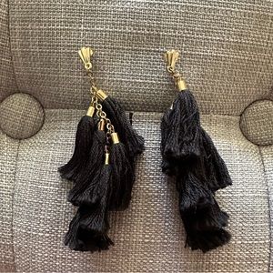 Dangling tassel earrings